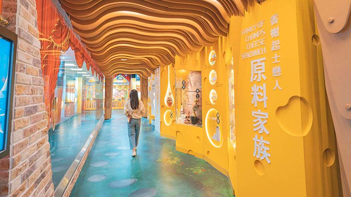 館內可看展覽，展示餅乾相關製作過程。（圖片來源：旅行履行中）
