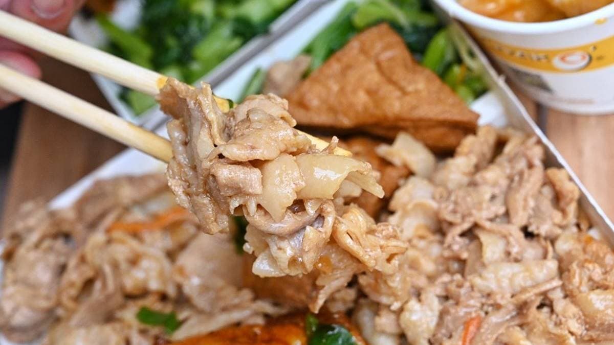 「蔥油雞腿」肉質鮮嫩，也是人氣推薦之一。（圖片來源：糖糖's 享食生活）