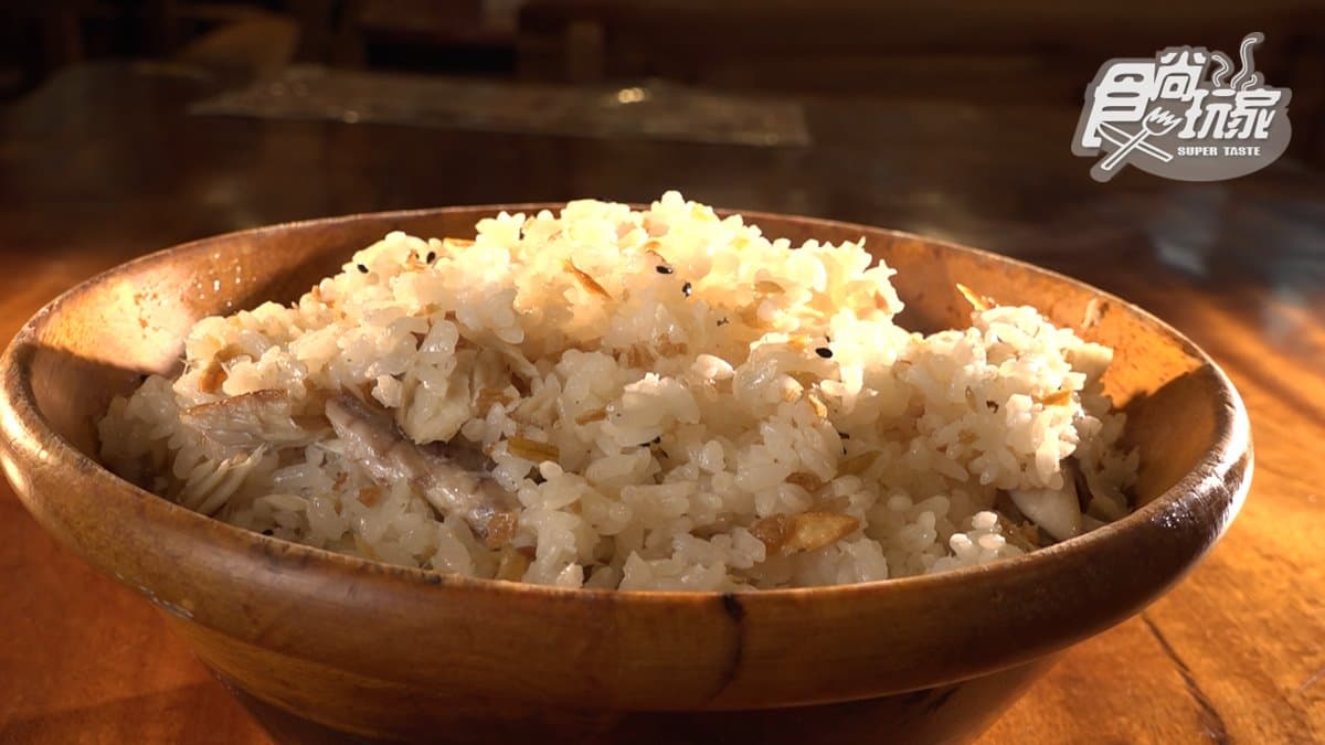 「鹹魚拌飯」也是許多客人會點的餐點。