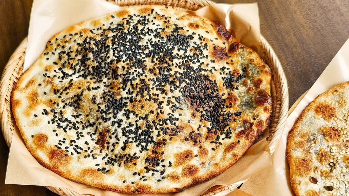 菜單就只賣燒餅１種點心，有分大燒餅、小燒餅２種尺寸。（圖片來源：宜蘭ㄚ欣的美食日誌）