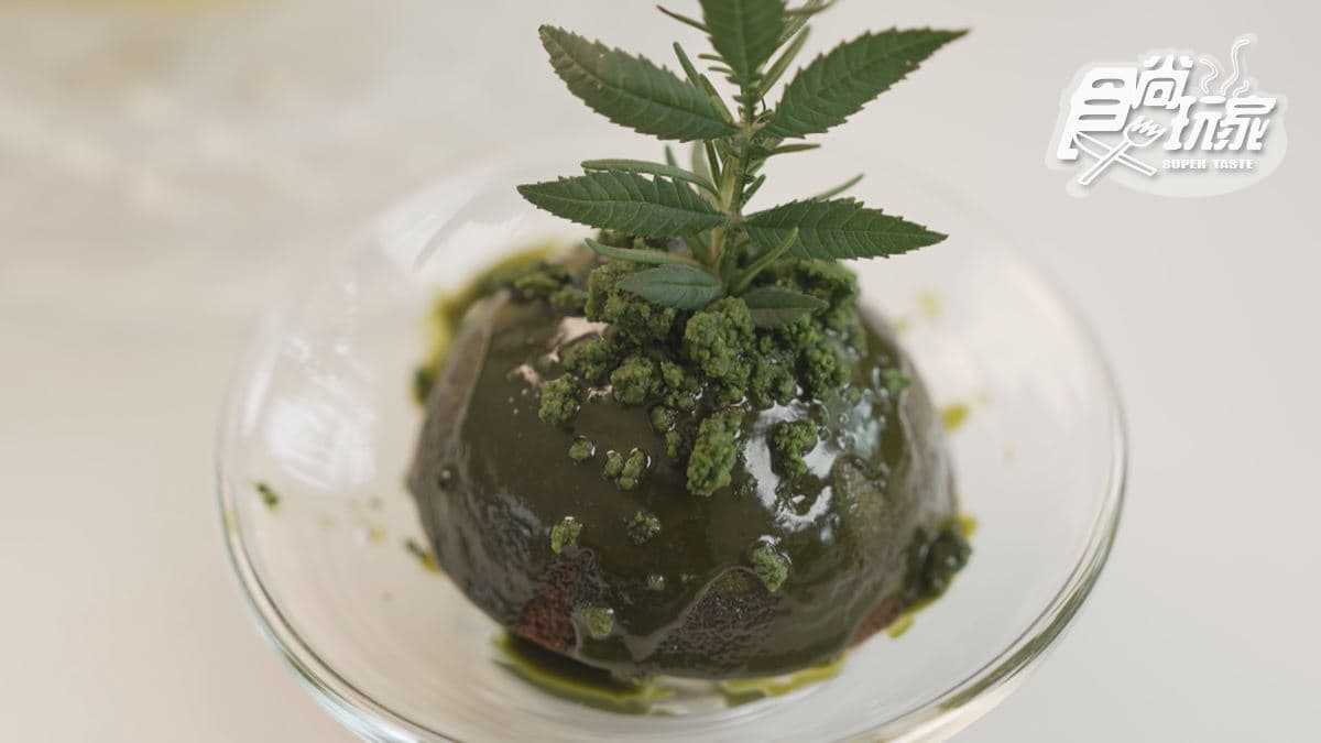 「小山園抹茶苔球」造型很可愛。