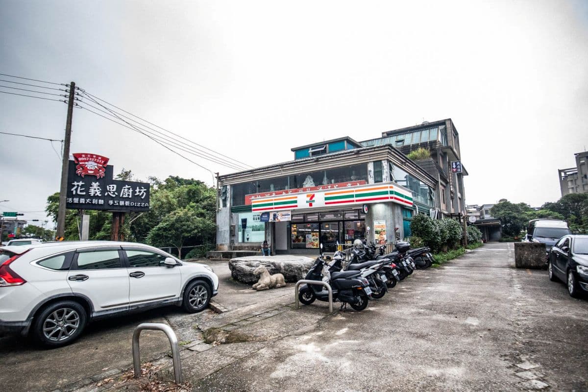 螃蟹每隻150元!金山最便宜萬里蟹餐廳,自助吧免費吃炒蟹、壽星送甜點5吃 螃蟹每隻150元!金山最便宜萬里蟹餐廳,自助吧免費吃炒蟹、壽星送甜點5吃