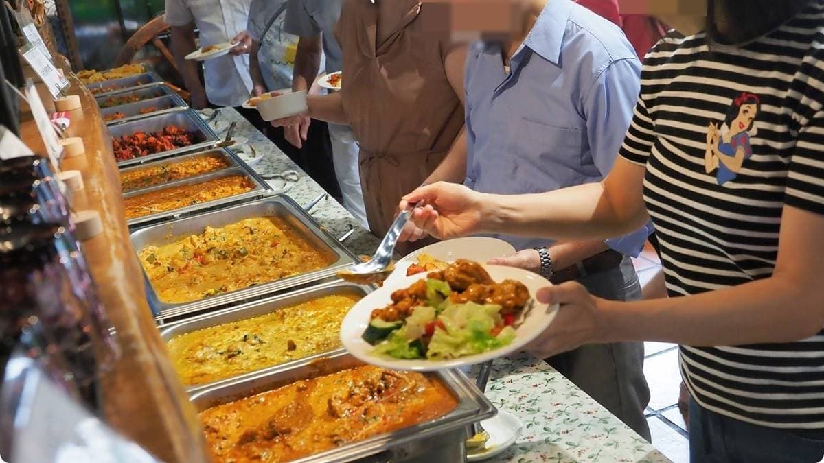 每個月只有１天的「印度香料Party」，提供自助吧印度料理吃到飽。（圖片來源：棉花糖的天空）