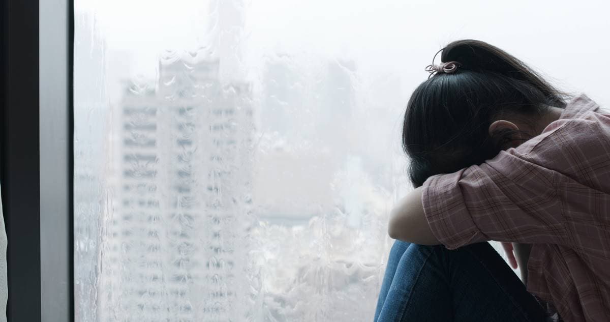 上班請假有理由了?一下雨就頭痛、疲倦,專家教緩解「低氣壓不適症」 上班請假有理由了?一下雨就頭痛、疲倦,專家教緩解「低氣壓不適症」
