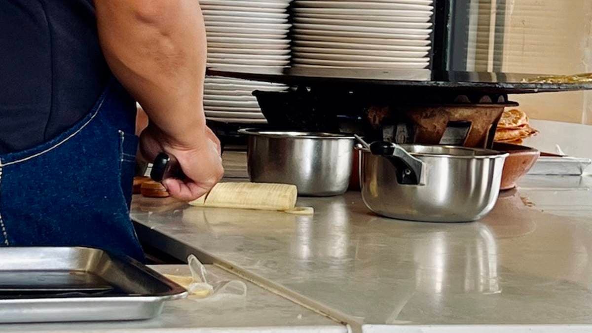 在店內邊用餐，能同時欣賞製餅過程。（圖片來源：mamahuhu）