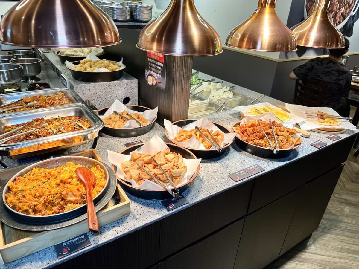 399元韓式吃到飽!超過60款韓式料理、炒雞火鍋、炸物任吃,還能DIY炸雞拌飯 399元韓式吃到飽!超過60款韓式料理、炒雞火鍋、炸物任吃,還能DIY炸雞拌飯