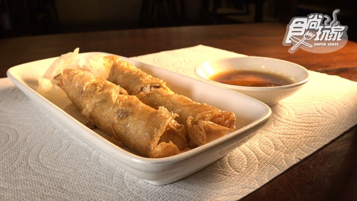 「招牌豆腐捲」也是許多熟客愛吃的菜色。