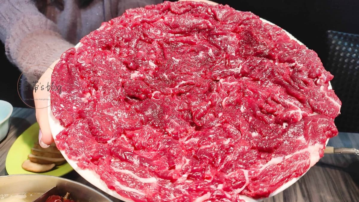 特番牛（850元）適合３人一起享用，肉質鮮嫩，牛肉控千萬不能錯過。（圖片來源：溫蒂's blog）