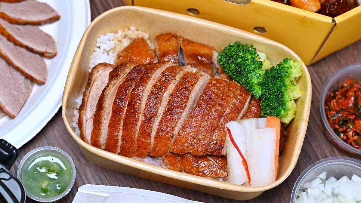「超激量小鴨蓋飯」可以１人獨享４分之１隻烤鴨，肉控必點！（圖片來源：糖糖's 享食生活）