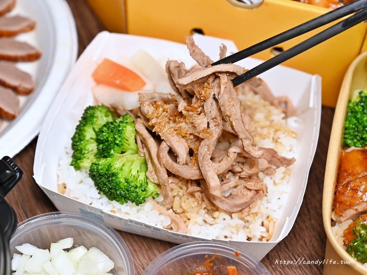 台中棒球場「隱藏版烤鴨」!「一鴨三吃」爽嗑韓式甜辣鴨,烤鴨蓋飯1人獨享 台中棒球場「隱藏版烤鴨」!「一鴨三吃」爽嗑韓式甜辣鴨,烤鴨蓋飯1人獨享