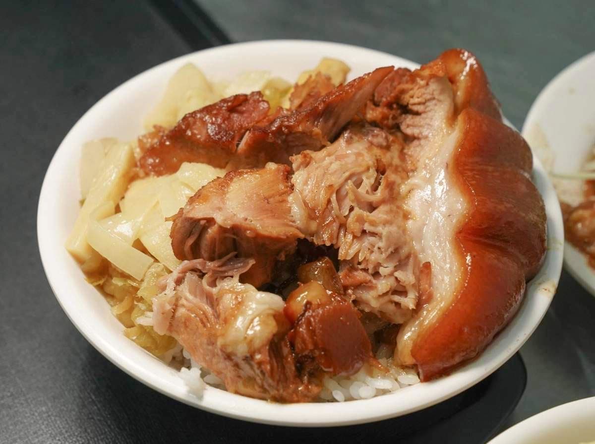 高雄必吃腿庫飯、美食10家!排隊名店、吳慷仁最愛乾麵,加碼伴手、住宿推薦 高雄必吃腿庫飯、美食10家!排隊名店、吳慷仁最愛乾麵,加碼伴手、住宿推薦