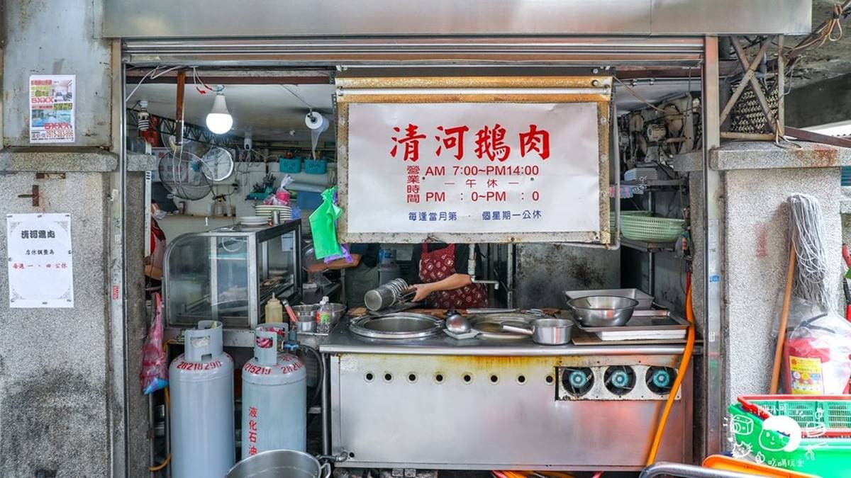 店面開在自家車庫裡頭，雖然地點隱密，在地人氣還是很高。（圖片來源：陳小可的吃喝玩樂）