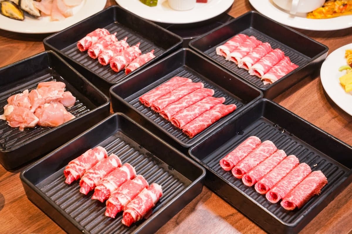 高雄飯店隱藏版「550元火鍋吃到飽」!肉品海鮮隨你嗑,學生憑證75折 高雄飯店隱藏版「550元火鍋吃到飽」!肉品海鮮隨你嗑,學生憑證75折