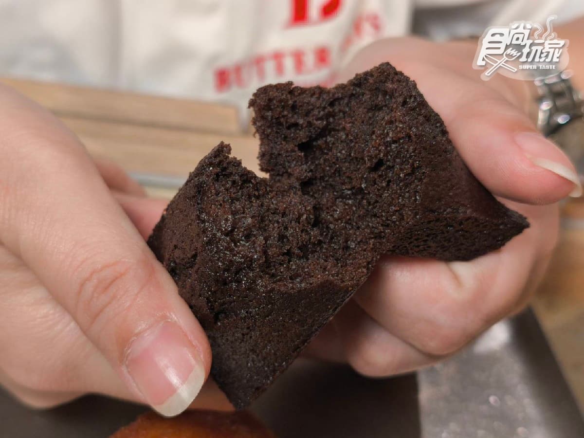 現烤費南雪免費吃!超夯名店快閃5大百貨,還可順手帶「空氣流台式馬卡龍」 現烤費南雪免費吃!超夯名店快閃5大百貨,還可順手帶「空氣流台式馬卡龍」