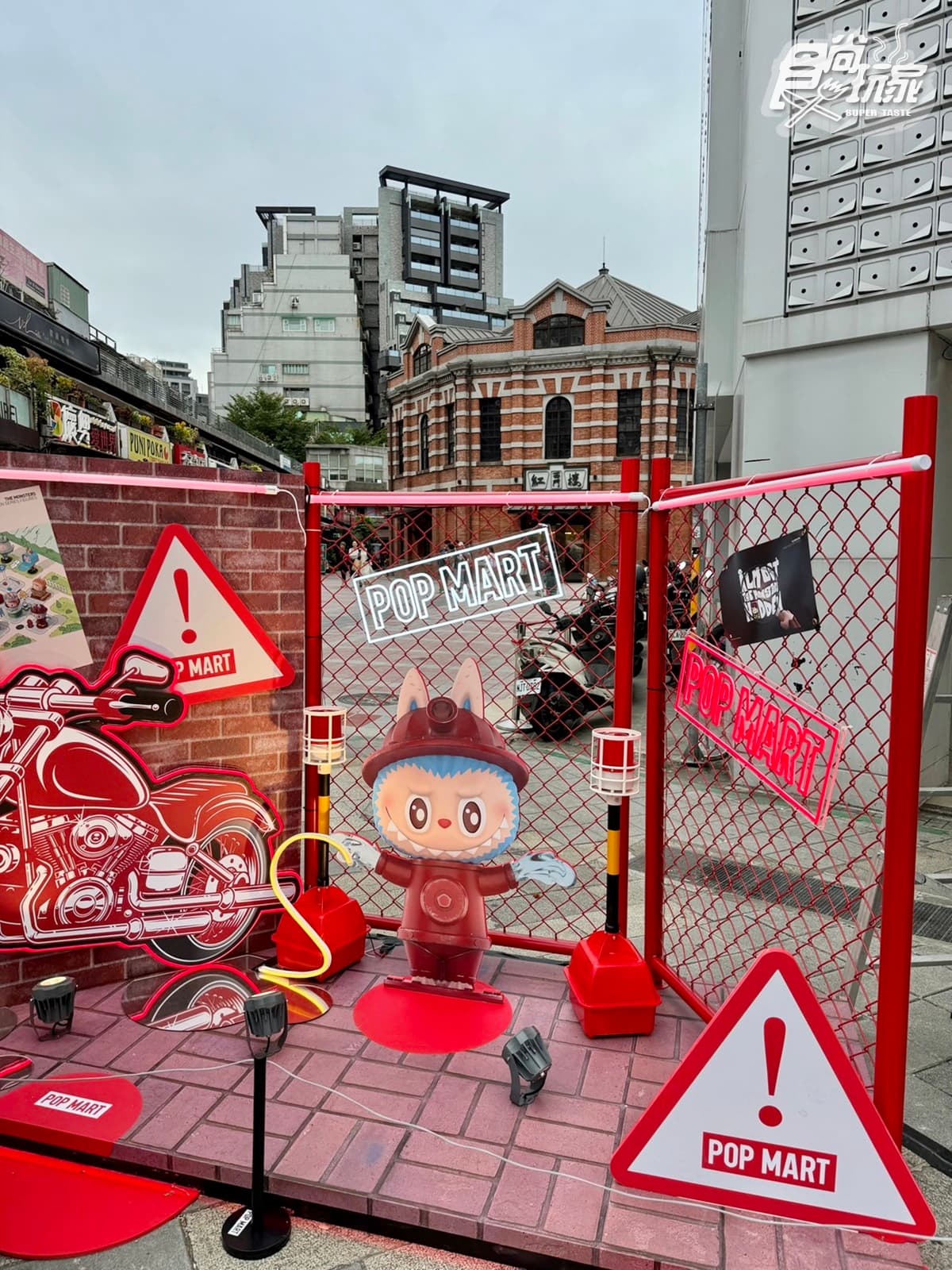 8公尺高LABUBU聖誕樹!泡泡瑪特西門町6大打卡點,台灣限定萌粒、滿額送 8公尺高LABUBU聖誕樹!泡泡瑪特西門町6大打卡點,台灣限定萌粒、滿額送