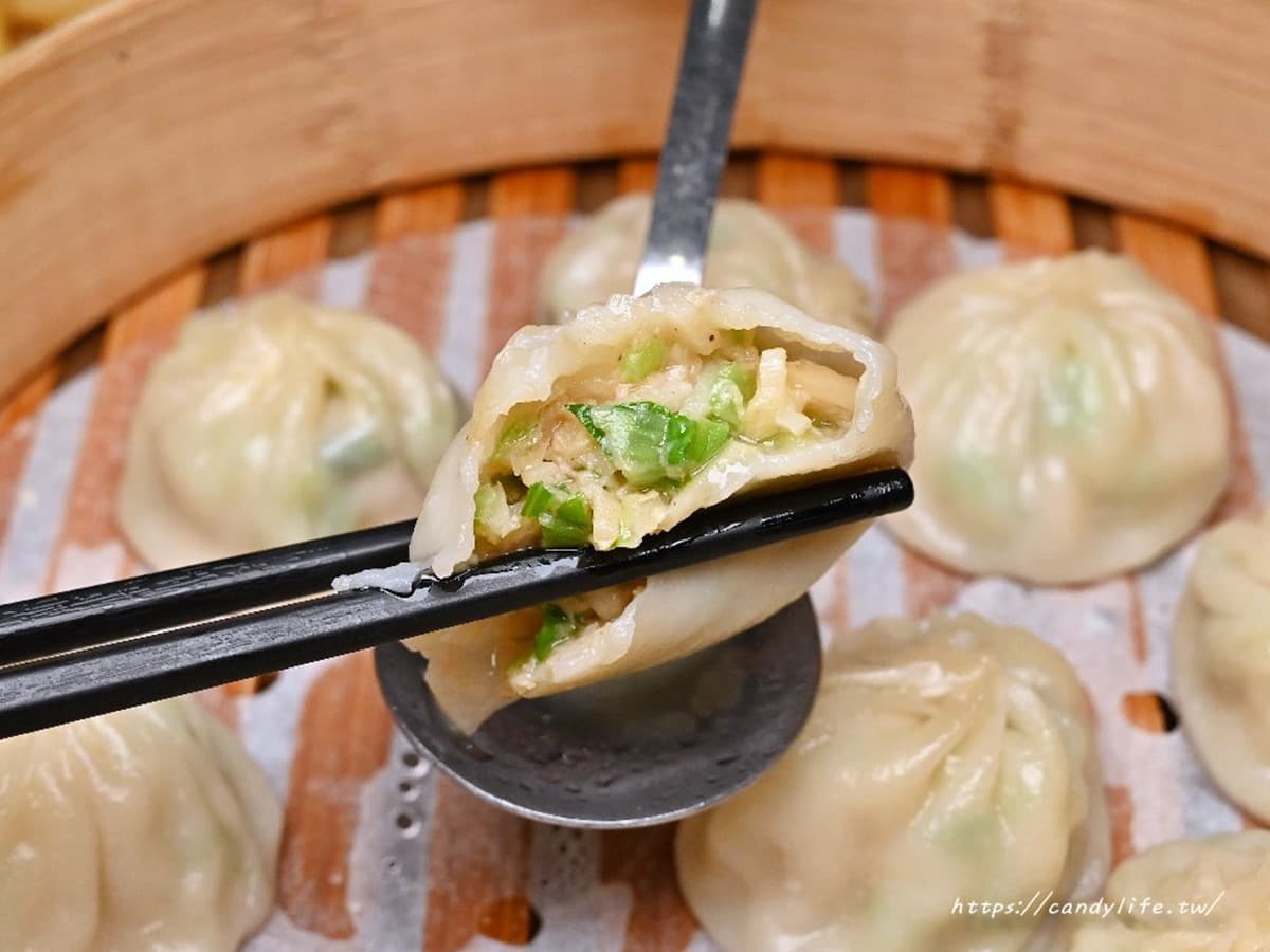台中人好評激推!「蔬食版小籠湯包」媲美鼎泰豐,香Q炒烏龍滿滿都是料 台中人好評激推!「蔬食版小籠湯包」媲美鼎泰豐,香Q炒烏龍滿滿都是料