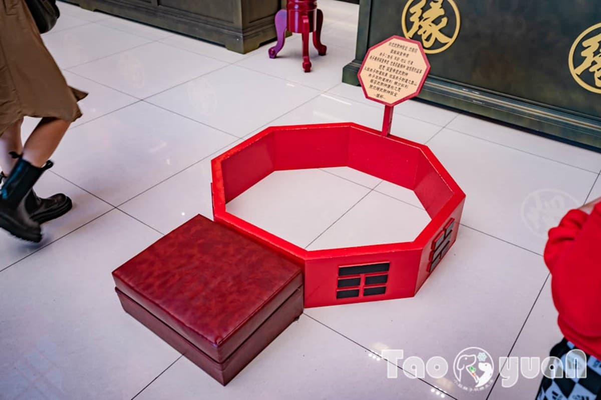 東南亞最大「室內武財神」在桃園！求財必看參拜流程，打卡超有梗地景藝術