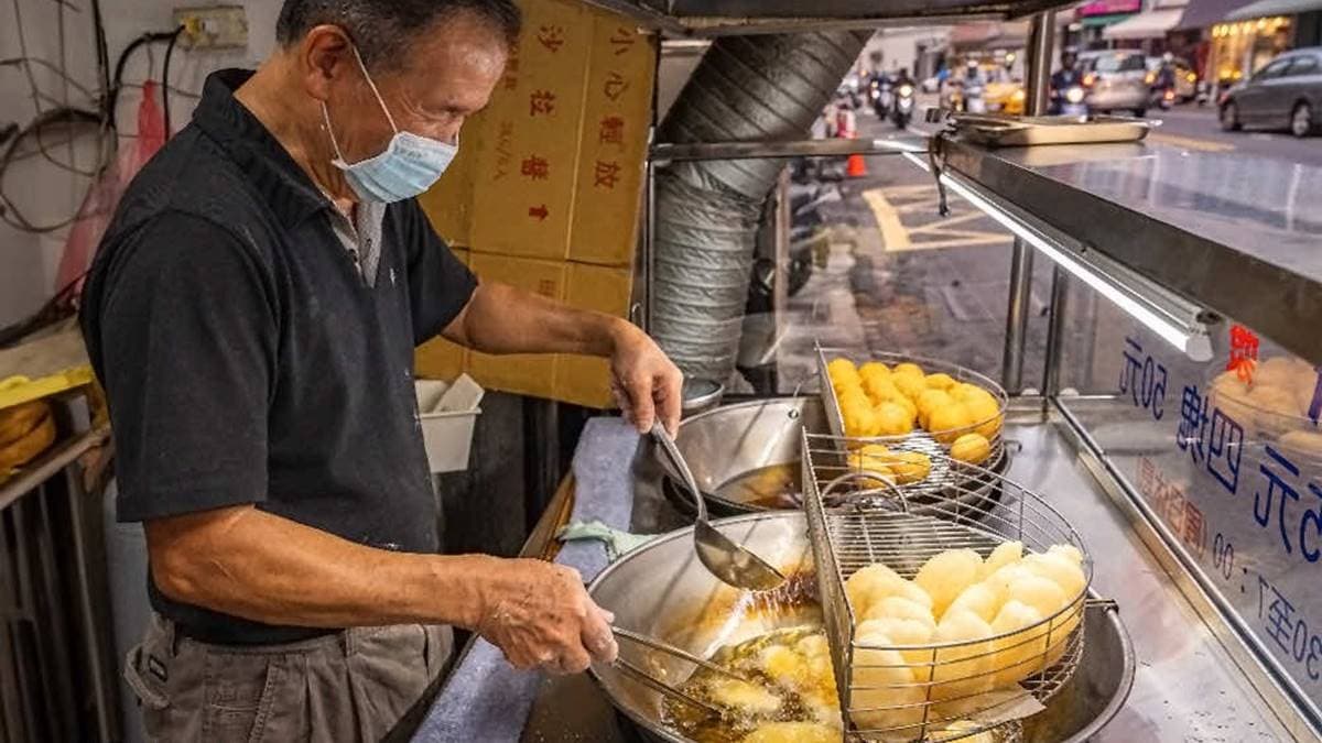 古早味點心一賣就是三十多年歷史，廣受在地人喜愛。（圖片來源：虎麗笑嗨嗨）
