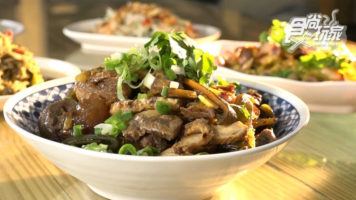 這家是在地人氣的眷村麵店。