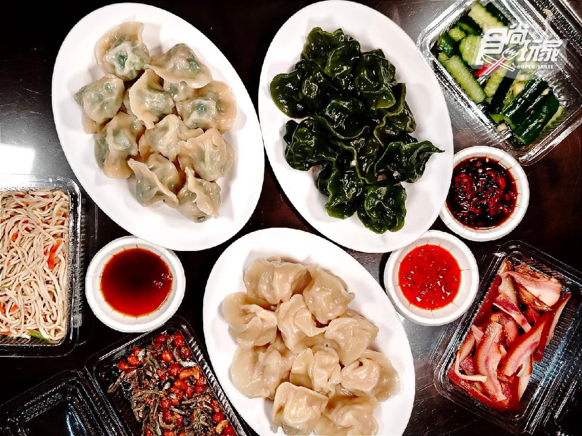 台北人氣最狂水餃店!海味爆棚「干貝水餃」、肥碩韭菜水餃,排到天荒地老也要吃(中獎公布) 台北人氣最狂水餃店!海味爆棚「干貝水餃」、肥碩韭菜水餃,排到天荒地老也要吃(中獎公布)