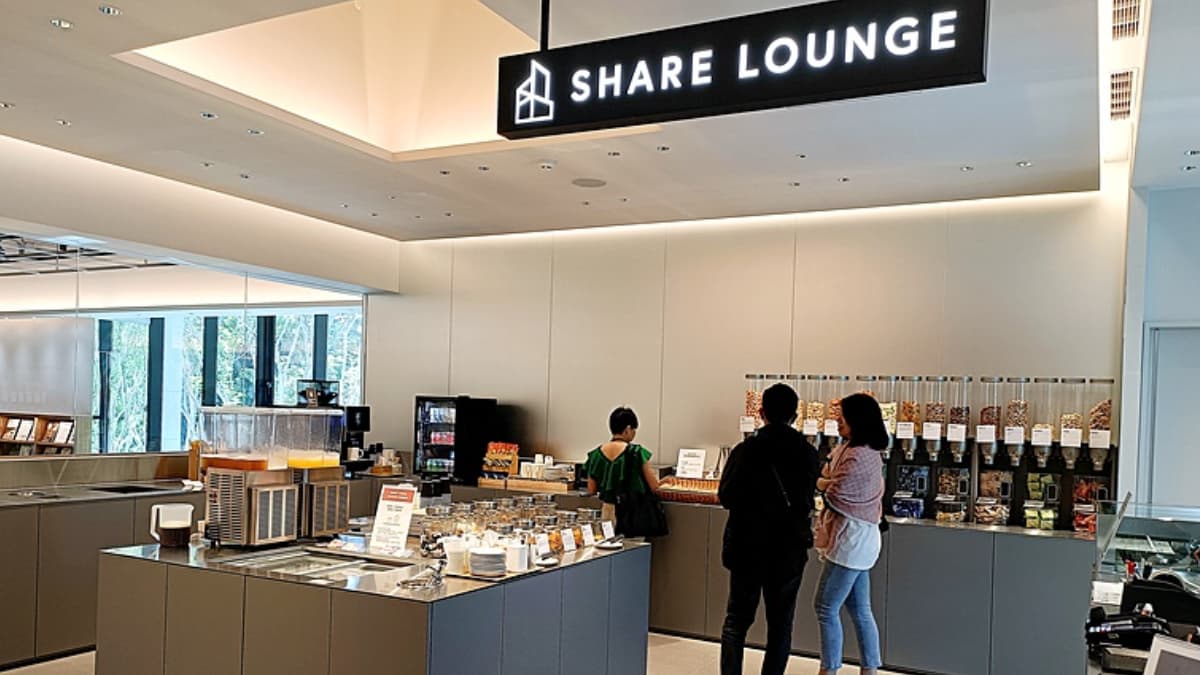 「SHARE LOUNGE」提供飲品、點心、糖果吃到飽。（圖片來源：商妮吃喝遊樂）
