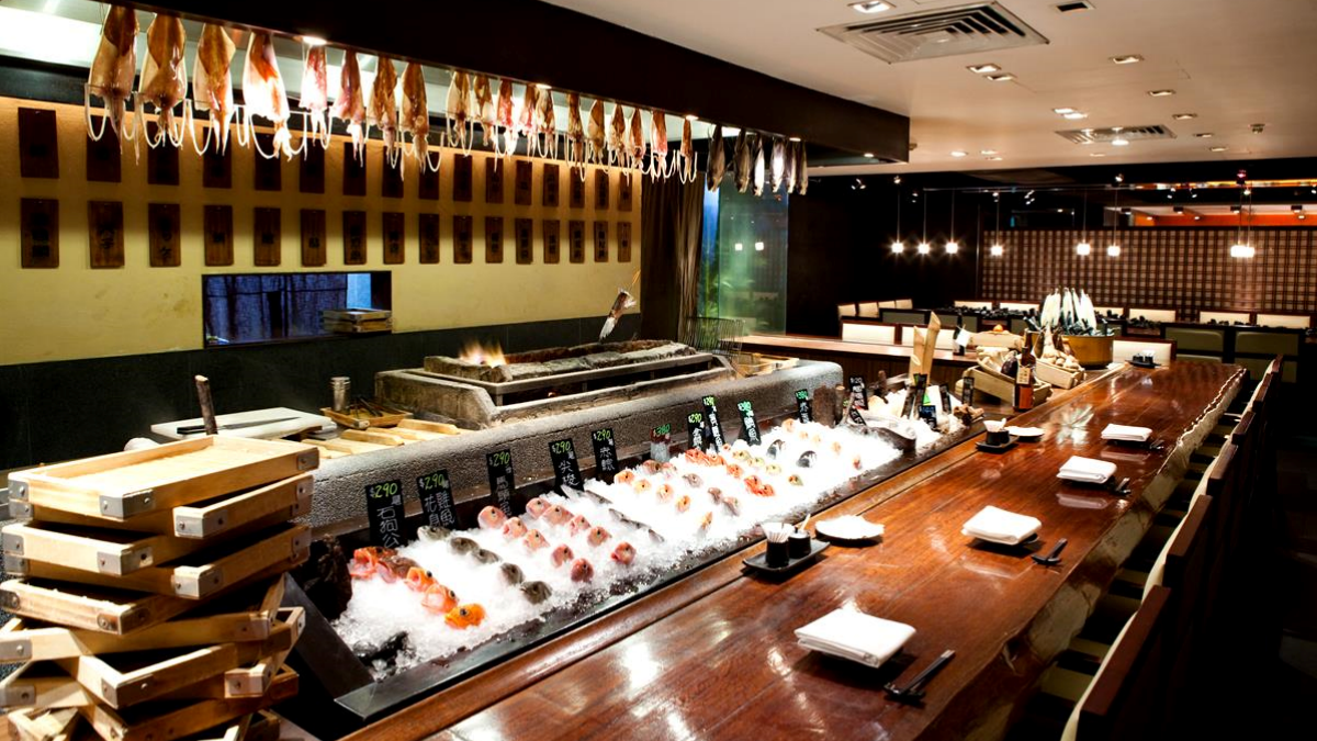 現場座位有包廂式及吧檯區。（圖片來源：台北君悅酒店）