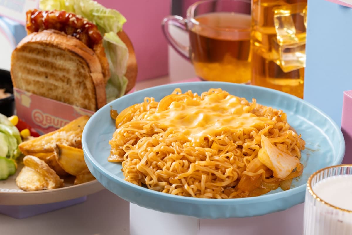 連6天「買一送一」快衝!Q Burger全新韓式6款,爆汁洋釀炸雞只要29元 連6天「買一送一」快衝!Q Burger全新韓式6款,爆汁洋釀炸雞只要29元