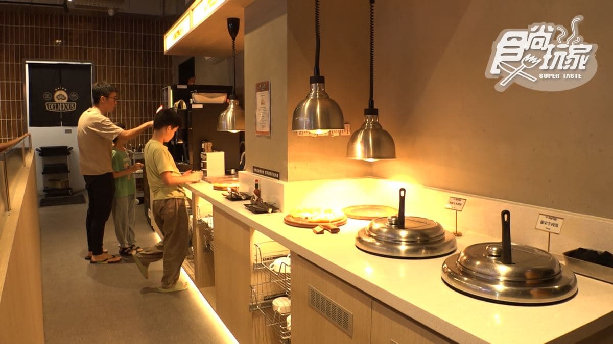 餐廳提供自助吧吃到飽，很佛心。