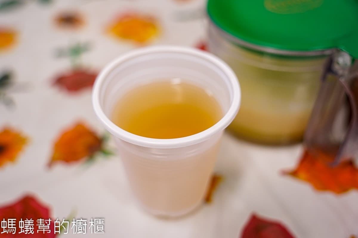 內用免費喝飲料!在地人激推「彩色臭豆腐」香酥唰嘴,15元滿料豬血湯太佛心 內用免費喝飲料!在地人激推「彩色臭豆腐」香酥唰嘴,15元滿料豬血湯太佛心