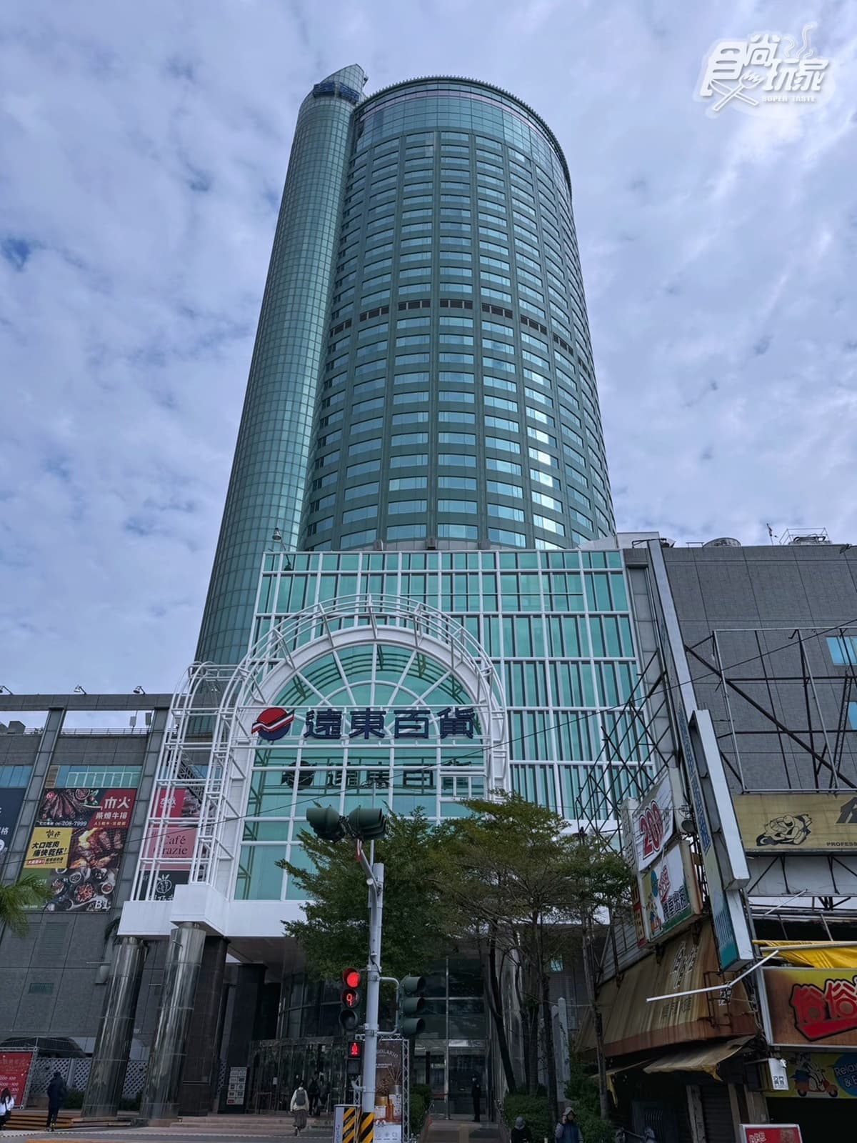 調酒無限暢飲、免排隊吃輕奢早餐!入住「府城最高樓飯店」豪華閣開箱 調酒無限暢飲、免排隊吃輕奢早餐!入住「府城最高樓飯店」豪華閣開箱
