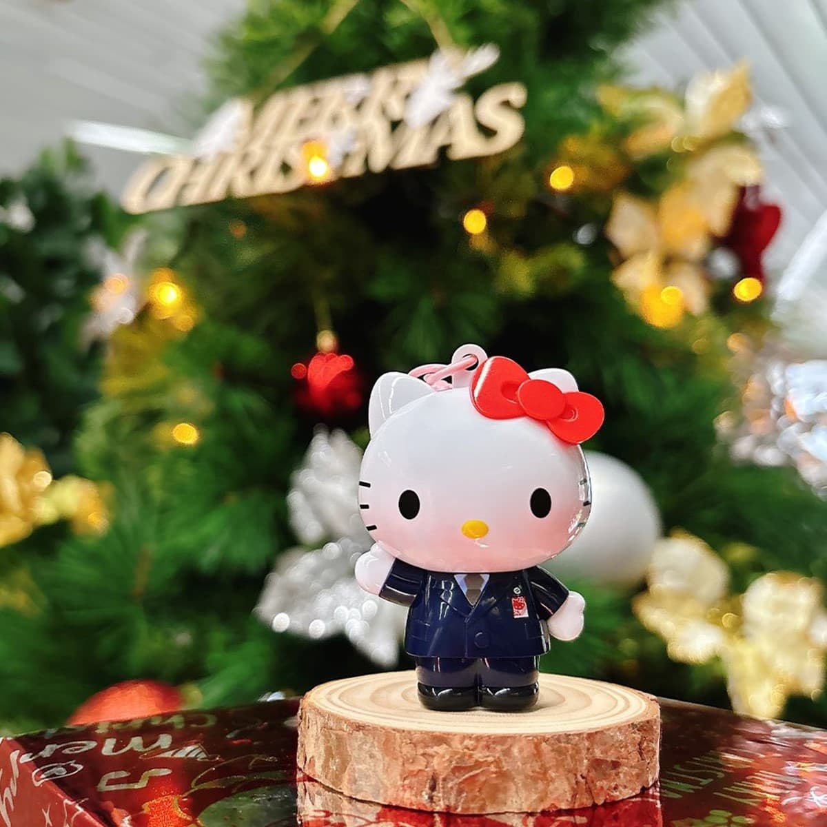 HELLO KITTY變身捷運站長!造型公仔悠遊卡「這天」開賣,時間、地點曝光 HELLO KITTY變身捷運站長!造型公仔悠遊卡「這天」開賣,時間、地點曝光