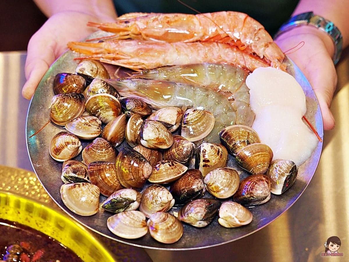 網評4.9星!599元起火鍋、串串吃到飽,多200元加碼熱炒無限吃 網評4.9星!599元起火鍋、串串吃到飽,多200元加碼熱炒無限吃