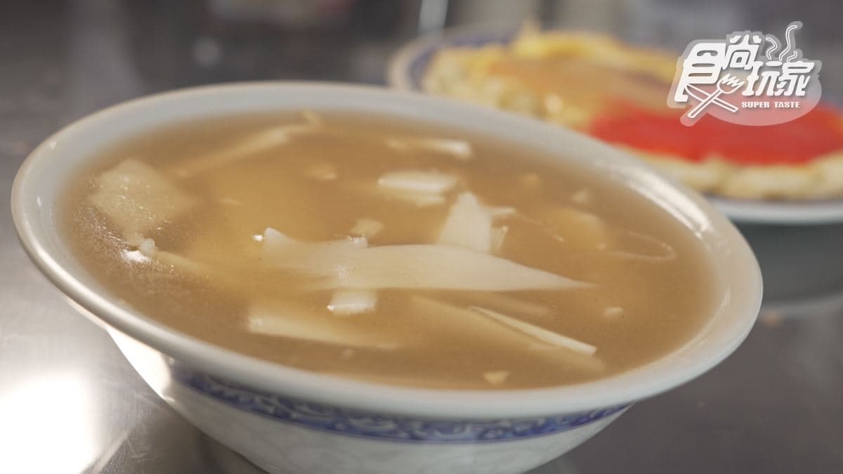 這裡也有「花枝羹」可以配著吃。