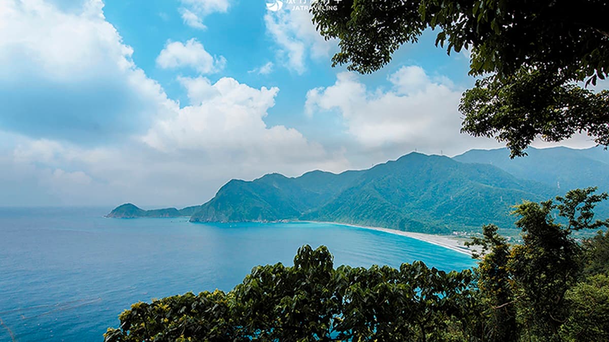 晴朗的天氣可欣賞到海天一色的景觀。（圖片來源：旅行履行中）