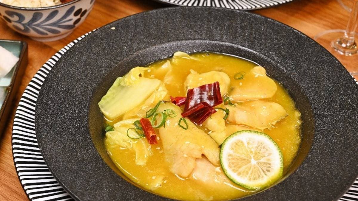 「小烹大菜」餐點主打季節性的中式無菜單料理。（圖片來源：糖糖's 享食生活）