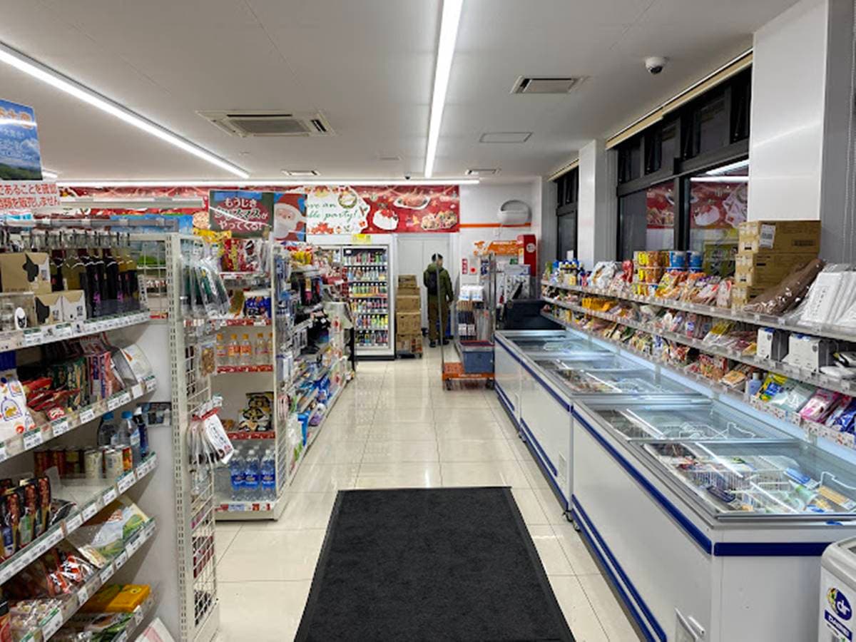 連霸日本「顧客最滿意」超商!商品原料堅持在地自產,必吃炸豬排蓋飯、布丁 連霸日本「顧客最滿意」超商!商品原料堅持在地自產,必吃炸豬排蓋飯、布丁