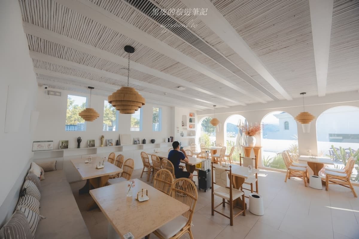 秒飛到希臘愛情海!「純白建築+洞穴海景泡池」美翻,1泊3食超享受 20250113161527-cf8ece74.jpg (1200×799)
