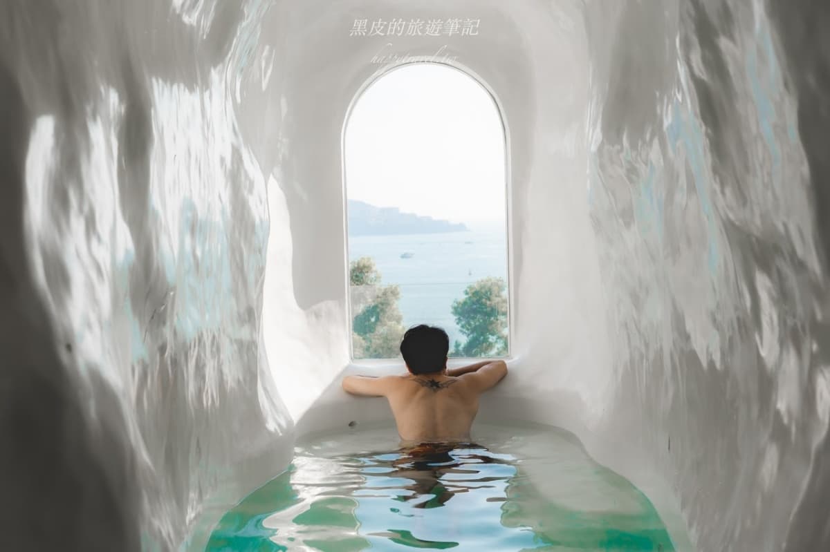 秒飛到希臘愛情海!「純白建築+洞穴海景泡池」美翻,1泊3食超享受 秒飛到希臘愛情海!「純白建築+洞穴海景泡池」美翻,1泊3食超享受