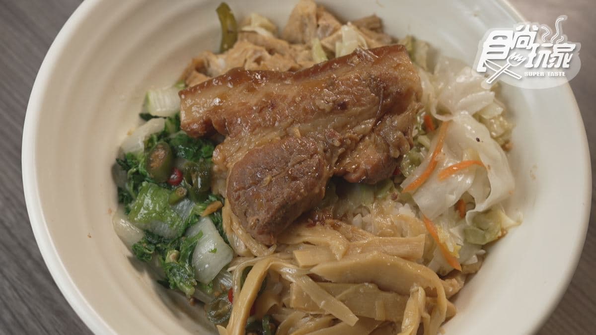 「炕肉飯」的肉十分入味，非常下飯。