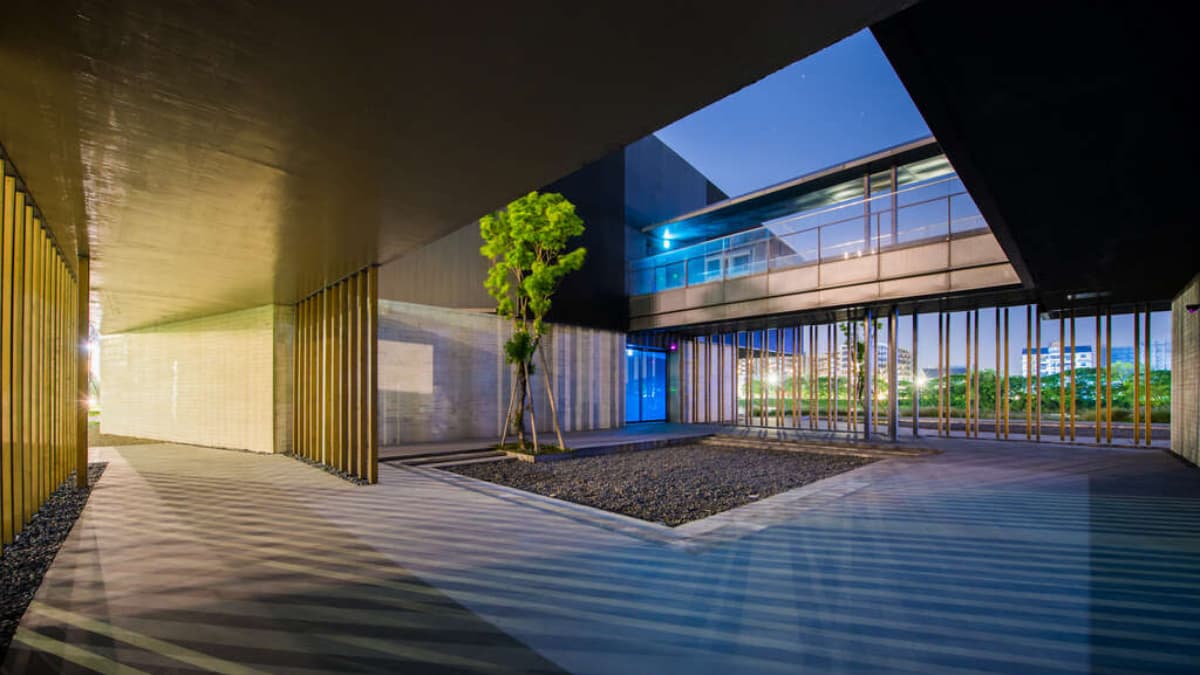 館內不只有書法展覽，還有個隱藏版的考古展示館，收藏了大園出土的古文物。（圖片來源：桃園市立美術館）