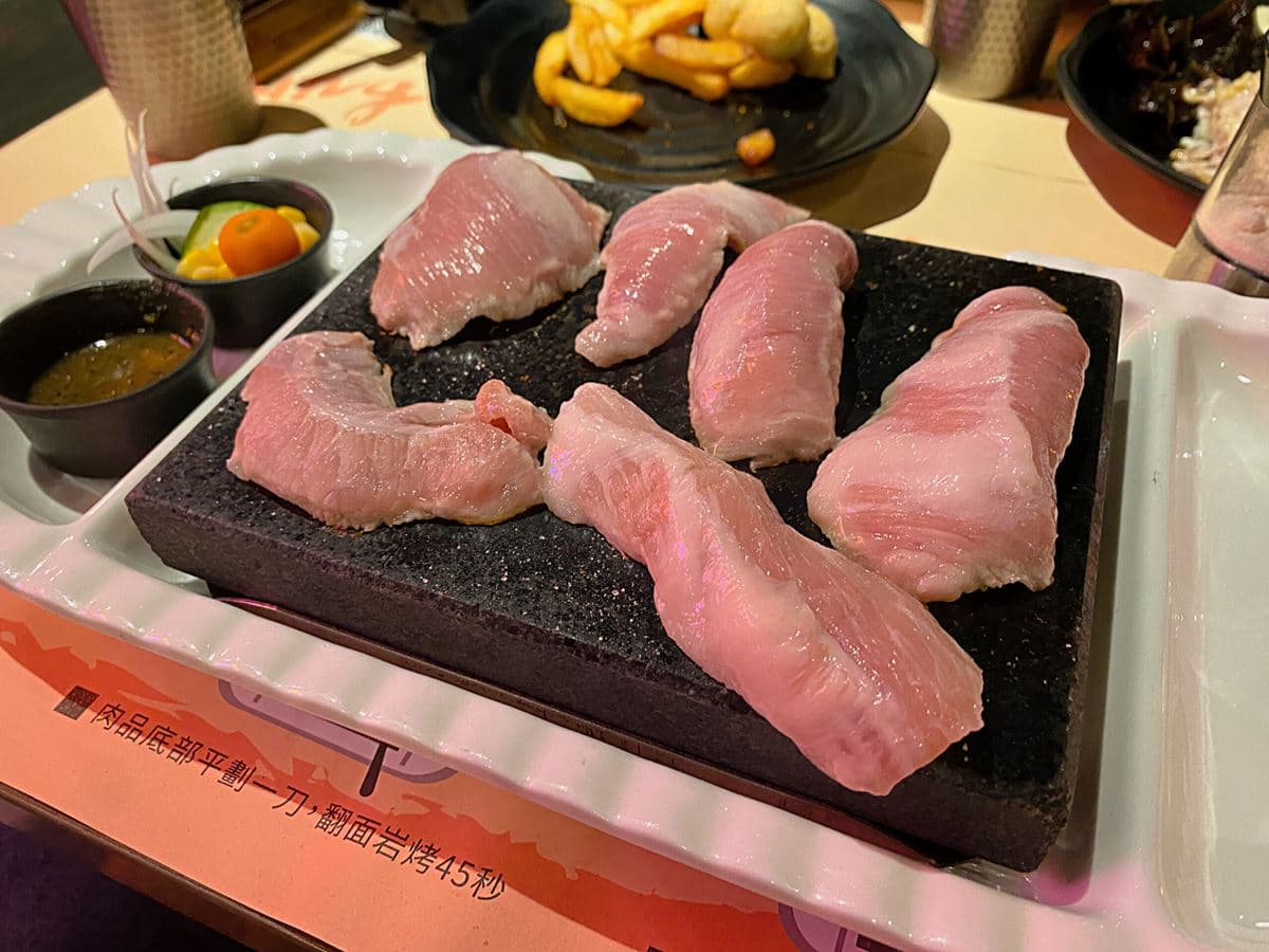 義大利麵、燉飯吃到飽!台北東區「高CP值牛排」炸物無限吃,好評破3000則 義大利麵、燉飯吃到飽!台北東區「高CP值牛排」炸物無限吃,好評破3000則