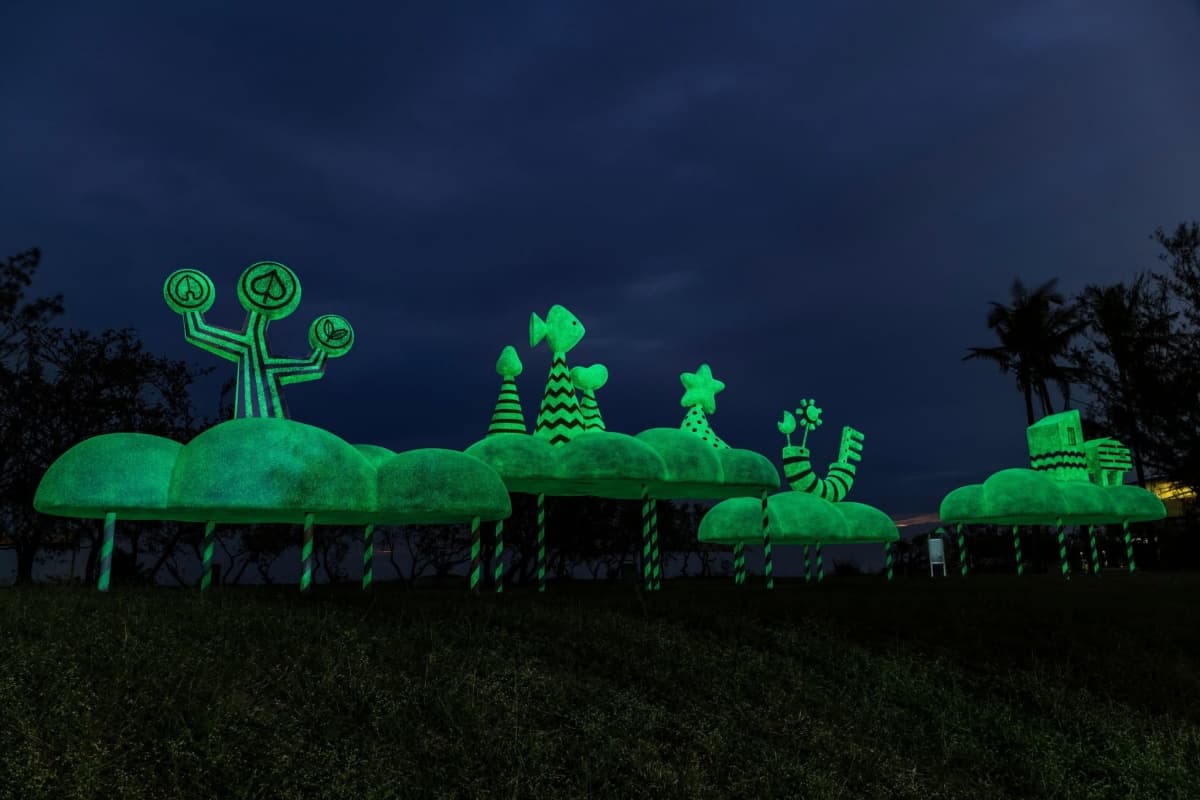 不插電自動發光!2025屏東新景點「雲光島」,用手電筒就能輕鬆作畫 不插電自動發光!2025屏東新景點「雲光島」,用手電筒就能輕鬆作畫