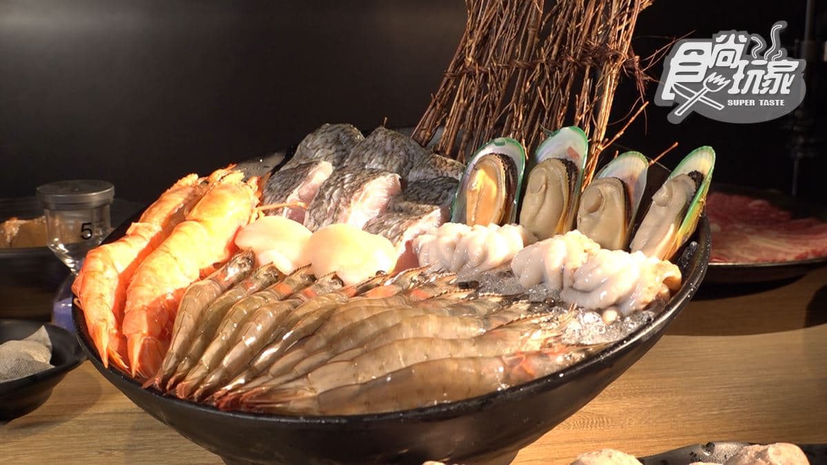 這裡也有海鮮可以搭配著肉一起吃。