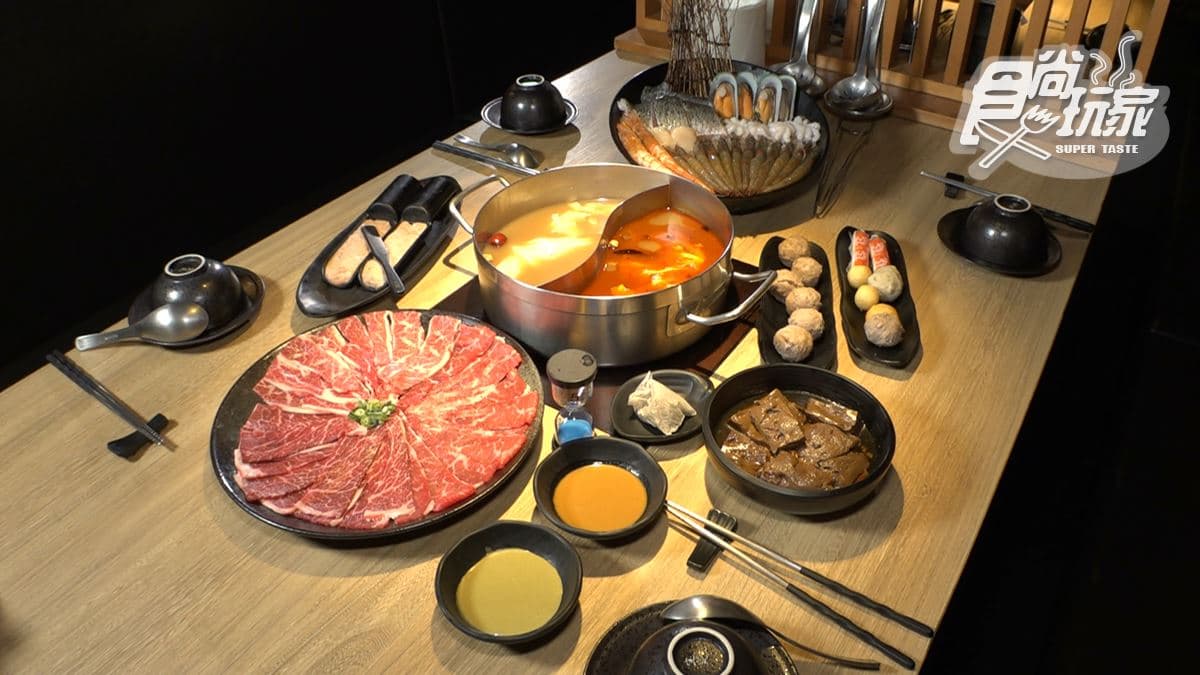 店家主打熟成牛肉火鍋。