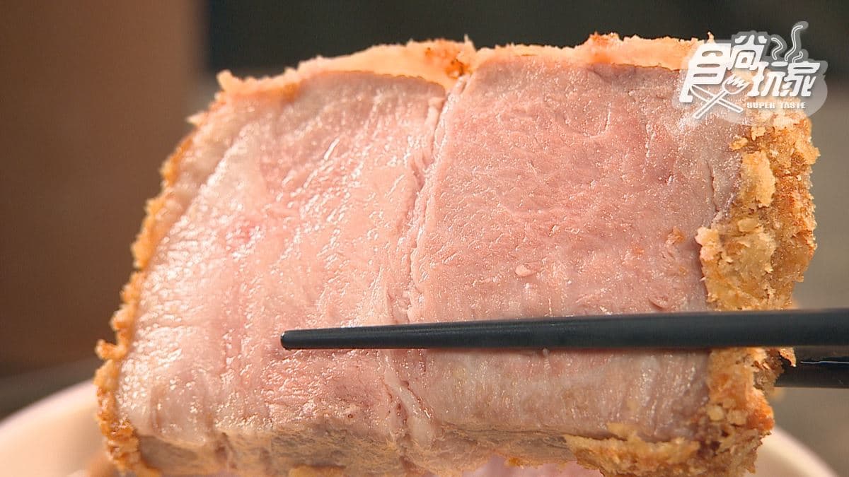 「壹吉炸豬排專門店」以大分量的厚切豬排聞名。