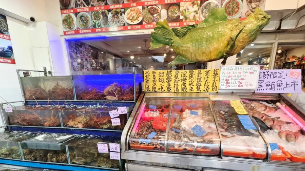 菜單上的海鮮都是自家捕撈。（圖片來源：薇琪&吉米の生活小札記）