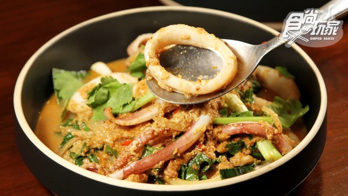 咖哩炒魷魚圈十分下飯。