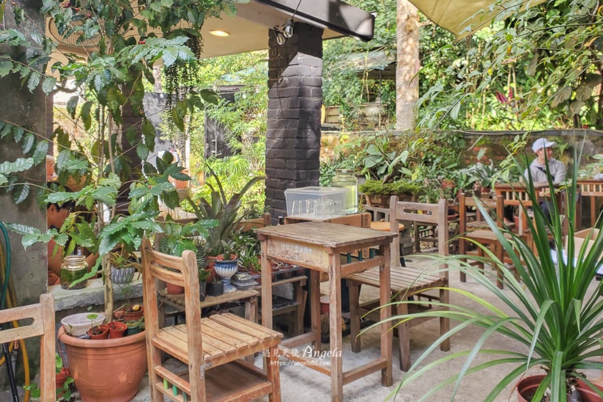 都市裡的綠洲在這!大台北8間森林系餐廳,純白系玻璃屋、竹林咖啡秘境必拍 新北/波波咖啡:山中紅磚老宅咖啡