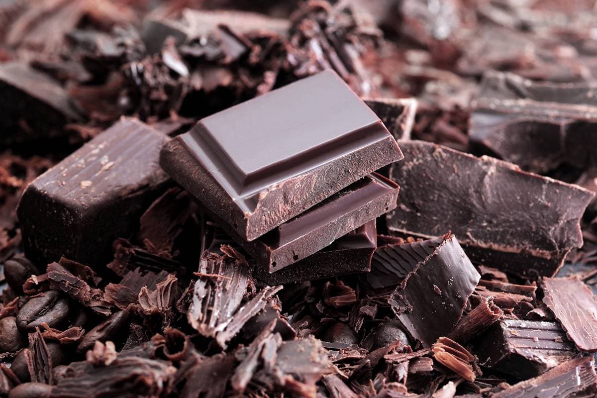 長輩群組愛轉發！網傳「番茄、綠色蔬菜」等10食物不能放冰箱？專家完整解答