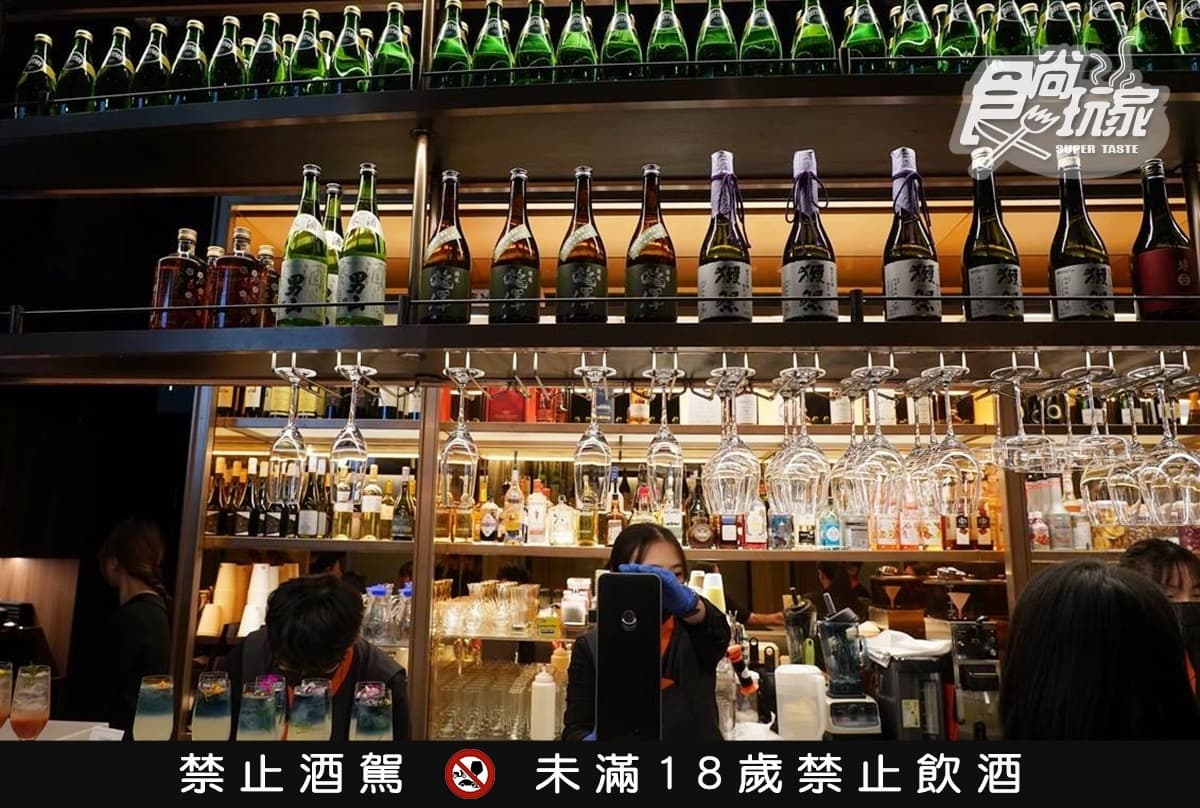 全台最大「火鍋界LV」插旗台中!5大亮點搶先看,爽嗑活體帝王蟹、小菜無限續 全台最大「火鍋界LV」插旗台中!5大亮點搶先看,爽嗑活體帝王蟹、小菜無限續